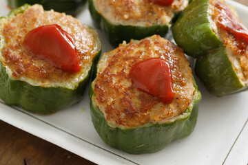 ピーマンの肉詰め