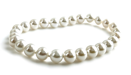 Obraz premium Elegant pearl necklace isolated on white, top view
