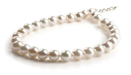 Fototapeta premium Elegant pearl necklace isolated on white, top view