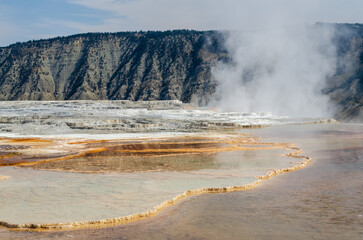 USA, Wyoming, Mammoth Hot Springs, Yellowstone National Park, Upper Terraces, Canary Spring