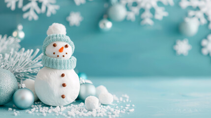 Obraz premium Snowman on a snowy surface with festive bokeh lights in the background, concept: holiday cheer and winter celebrations, suitable for greeting card businesses and holiday-themed marketing.