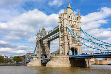 Obraz premium Famous Tower bridge over Thames river, London, UK