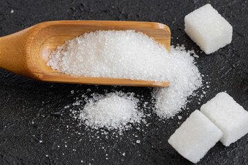 Image of sugar cubes and granulated sugar