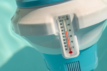 Dosatore - diffusore di cloro galleggiante per piscine, con termometro temperatura acqua