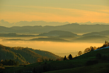 Sonnenuntergang &uuml;ber den Alpen