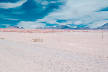 Cielo, nubes y desierto de Atacama