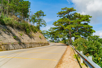 A road in the mountains.
High-altitude areas near Dalat in Vietnam. 