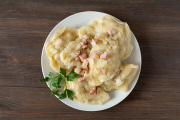 pierogi z kapustą i mięsem