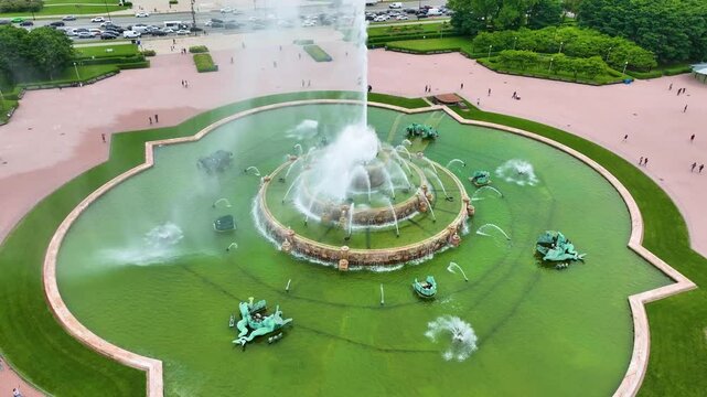 Drone Aerial of Buckingham Fountain, Grant Park in downtown Chicago 4K