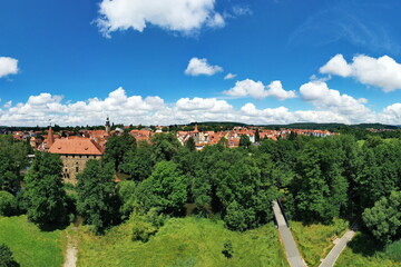 Luftbild von Lauf an der Pegnitz mit Blick auf die historische Altstadt. Lauf an der Pegnitz, Mittelfranken, Bayern, Deutschland.
