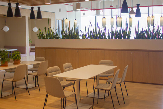 co working office space meeting room 