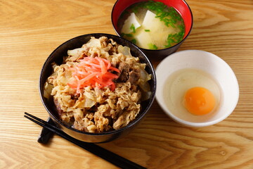 牛丼　和食