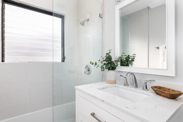 bathroom with bathtub