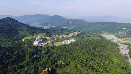 드론으로 촬영한 한국의 보광차박물관과 천문대.