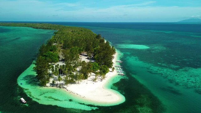 Canabungan Island sandspit and reef lagoon in Balabac