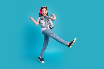 Full length photo of funky cool son dressed blue sweatshirt enjoying film throwing pop corn emtpy space isolated pink color background