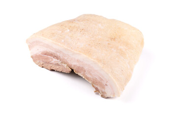 Gekochter Schweinebauch, Wellfleisch - Schweinebauch freigestellt auf weißem Grund
