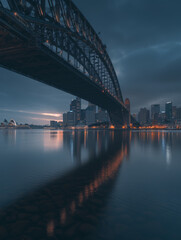 Obraz premium conic bridge at dusk