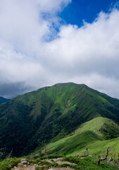 日本の徳島県にある夏の剣山