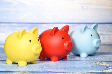 Tirelire finances business banque pret credit epargne