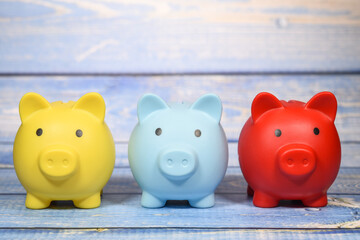 Tirelire finances business banque pret credit epargne