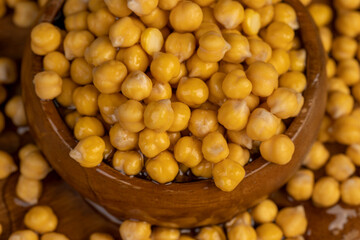 chickpeas porridge with honey during cooking
