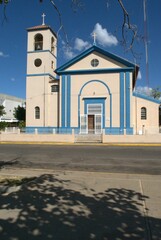 De mayoria catolica,la mayoria de las iglesias son de arquitectura colonial que representa nuestro pasado colonial.