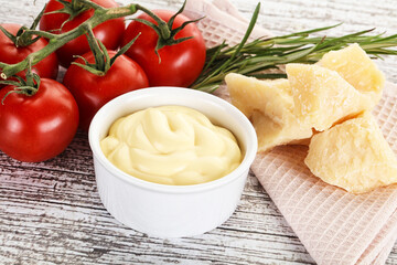 Cheese sauce in the bowl