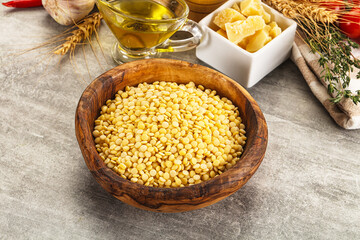 Dry raw wheat pasta - ptitim