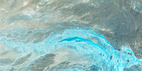 Enigmatic Elegance: Oil-Painted Liquid Art with Vibrant Translucent Colors
