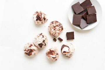 Chocolate meringue cookies