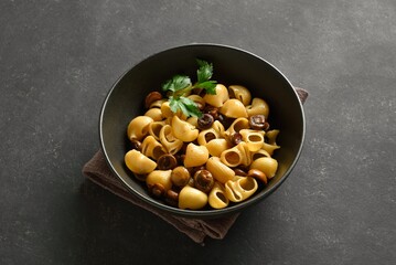 Pipe rigate pasta with roasted mushrooms