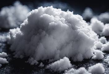 Obraz premium Small Pile of Snow Outdoors