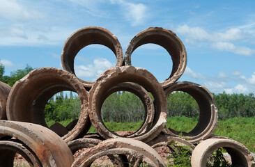 Precast reinforced concrete drainsge pipe
	
