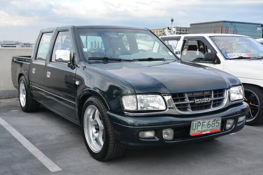 Isuzu tfr at Slow down Sunday car meet in Paranaque, Philippines