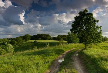 Obłoki nad polami © Robert