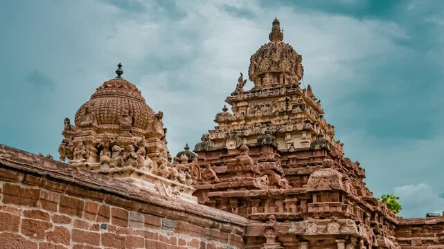 Thiru Parameswara Vinnagaram or Vaikunta Perumal Temple is a temple dedicated to Vishnu, located in Kanchipuram in the South Indian state of Tamil Nadu - One of the best archeological sites in India	