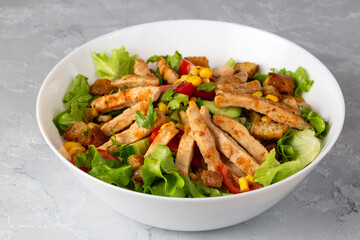 Caesar salad with grilled chicken
