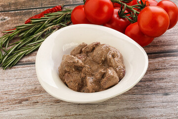Soft chicken liver with cream