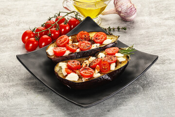 Baked eggplant with cheese and tomato