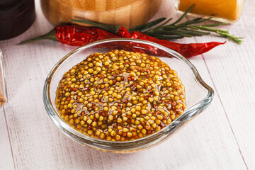 Spicy mustard sauce with seeds