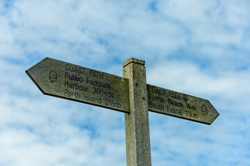 Ein entspannter Strandtag vor der Bucht von St Ives im wunderschönen Cornwall - Vereinigtes Königreich