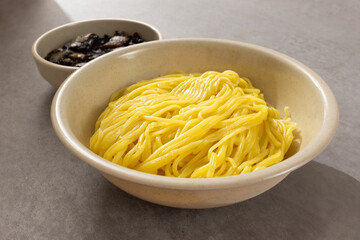 gun jjajang using roasted black bean paste without adding water