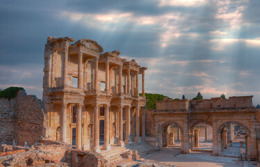 Naklejka premium Celsus Library in Ephesus at sunset - Selcuk, Turkey 