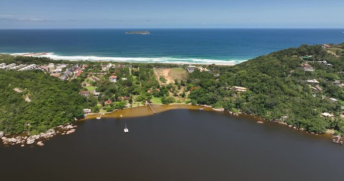 Praia Mole e Lagoa da Concei&ccedil;&atilde;o em Florianopolis, Santa Catarina.