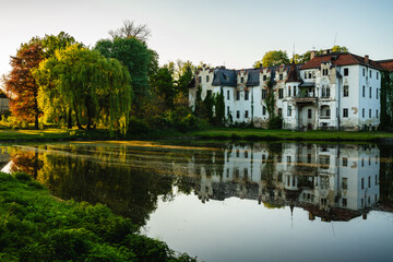 Pałac w Dobrocinie