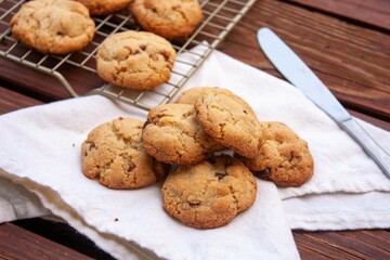 chocolate chip cookies