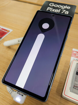 Google Pixel 7a on Display Stand
