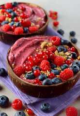 Berry smoothie bowl