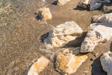 Clear Bear Lake Water Rocks Sandy Shore